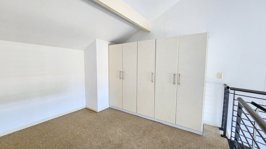 To Let 1 Bedroom Property for Rent in Muizenberg Western Cape